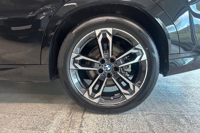 BMW iX2 bild 15