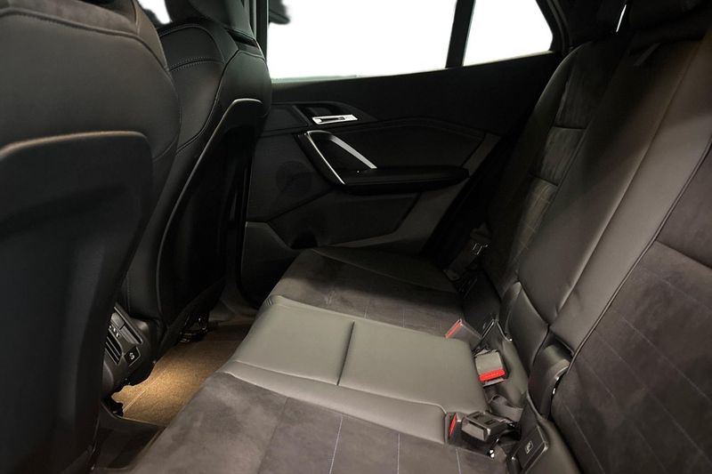 BMW iX2 bild 11