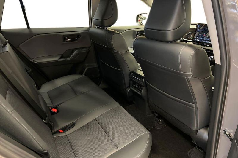 Toyota RAV4 bild 7