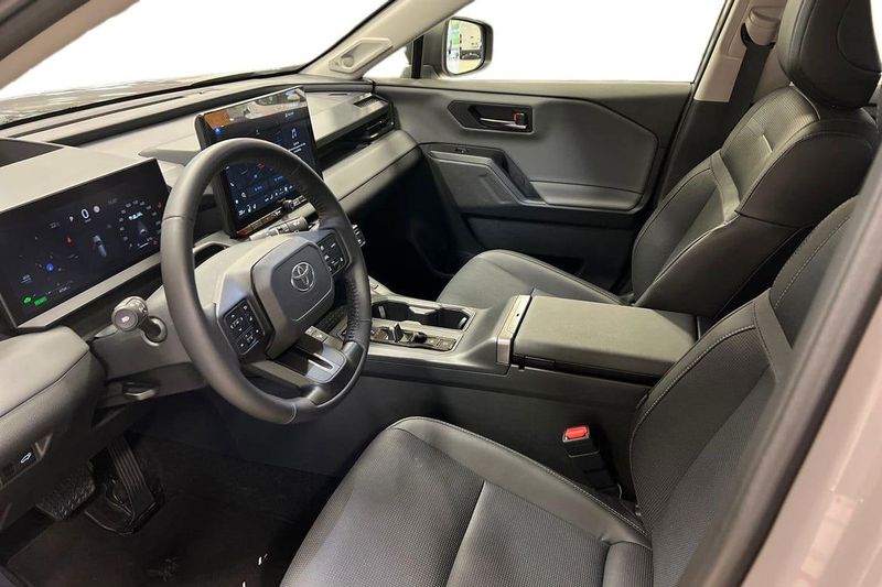 Toyota RAV4 bild 12