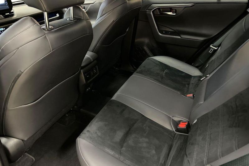 Toyota RAV4 bild 13