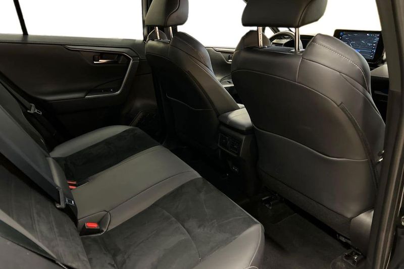Toyota RAV4 bild 9