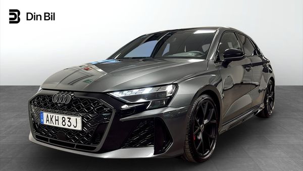Audi RS3 294 KW 400HK Q S-tronic / Pano/ Massage / Sonos / - 2025
