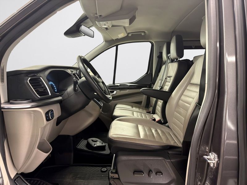 Ford Tourneo Custom bild 15