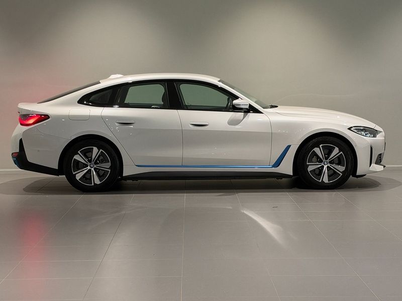 BMW i4 bild 3