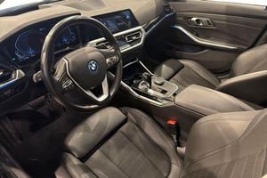 BMW 330 bild 9