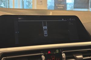 BMW 330 bild 16