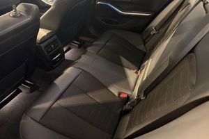 BMW 330 bild 19
