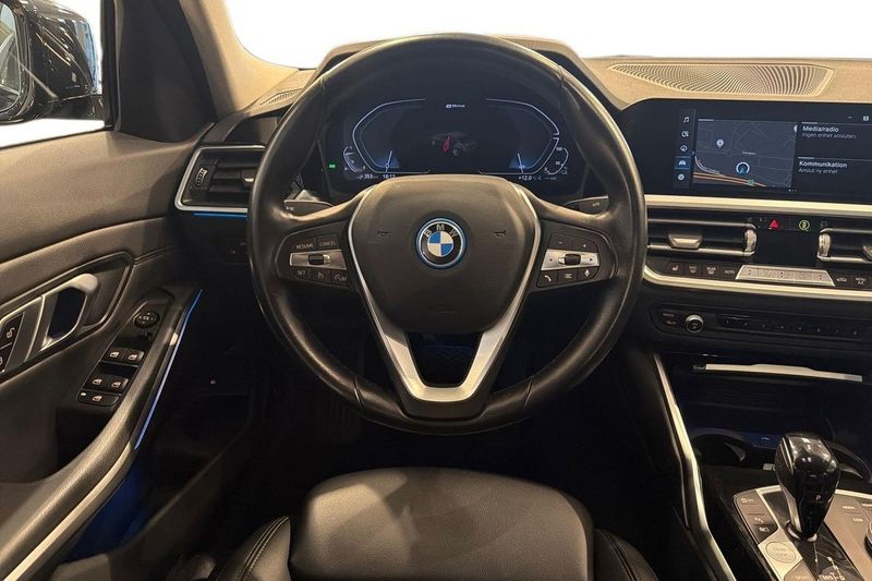 BMW 330 bild 12
