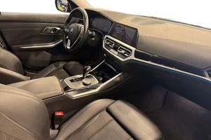 BMW 330 bild 10