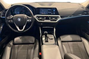 BMW 330 bild 11