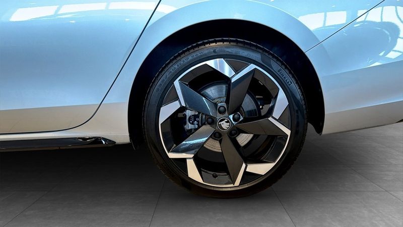 Skoda Superb bild 6