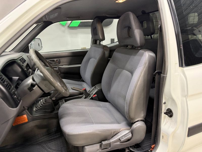 Mitsubishi L 200 bild 9