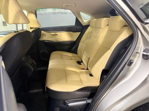 Lexus NX bild 12