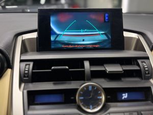 Lexus NX bild 18