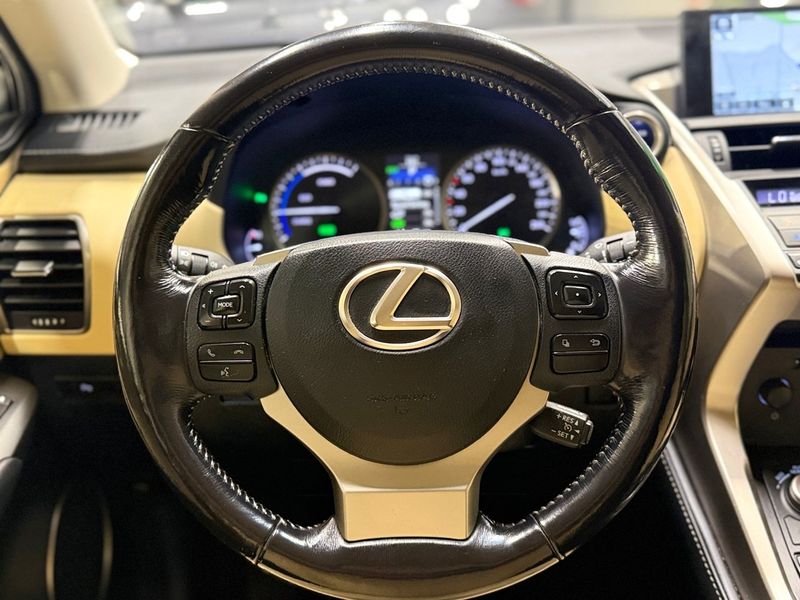 Lexus NX bild 14