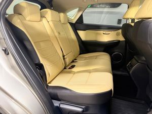 Lexus NX bild 13