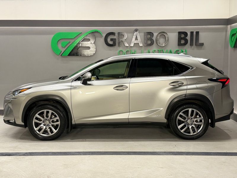 Lexus NX bild 2