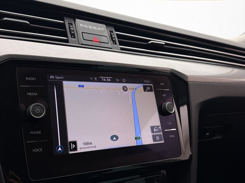Volkswagen Passat bild 17