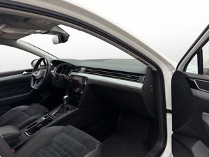 Volkswagen Passat bild 12