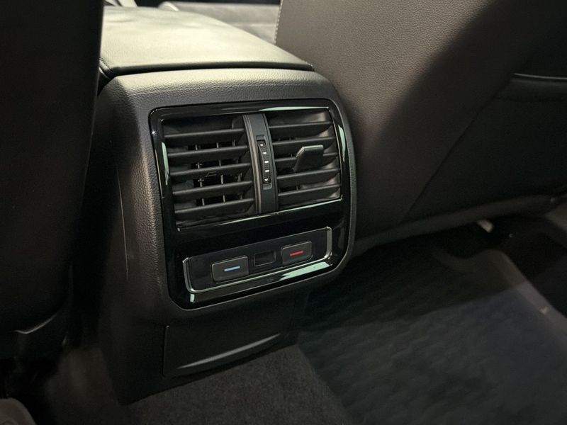 Volkswagen Passat bild 24
