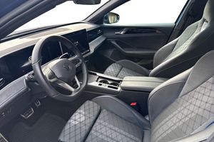 Volkswagen Passat bild 10
