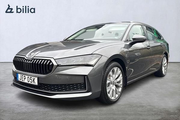 Skoda Superb iV DSG 204hk/DRAG/B-Kam/V-hjul - 2025