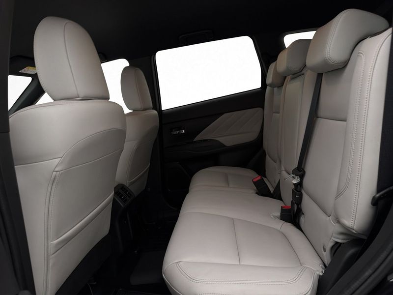 Mitsubishi Outlander bild 16