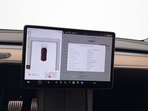 Tesla Model Y bild 28