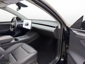 Tesla Model Y bild 26