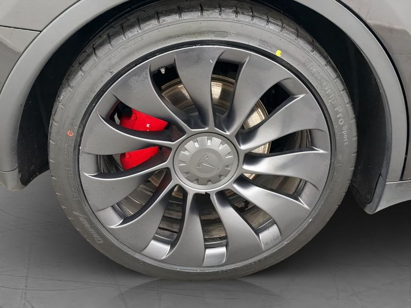 Tesla Model Y bild 31