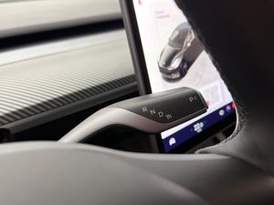 Tesla Model Y bild 17