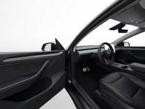 Tesla Model Y bild 11
