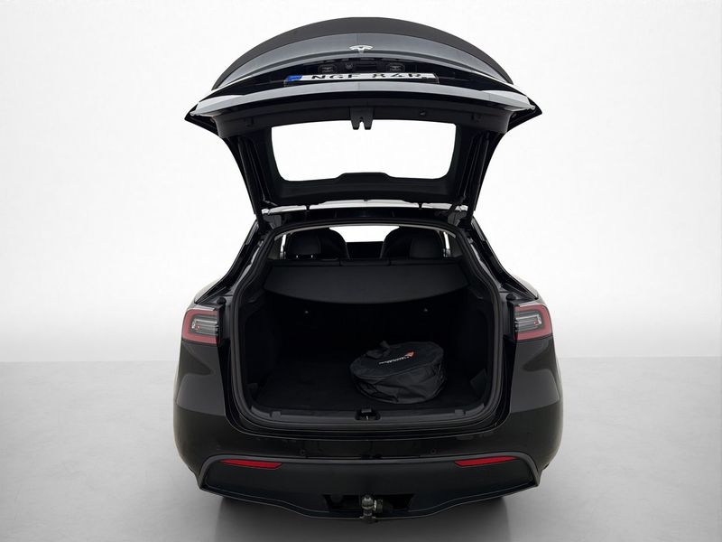 Tesla Model Y bild 28