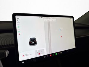 Tesla Model Y bild 19