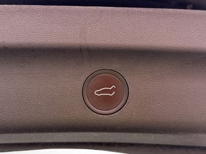 Tesla Model Y bild 29