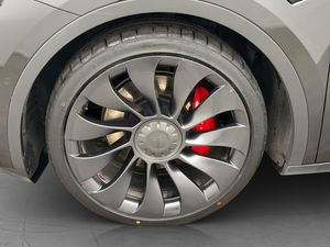 Tesla Model Y bild 33