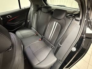 BMW 118 bild 21