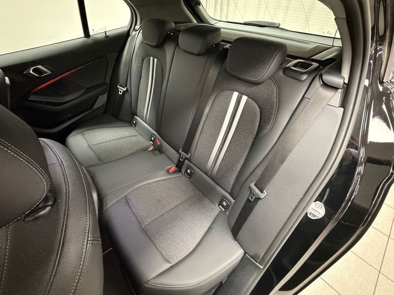 BMW 118 bild 21