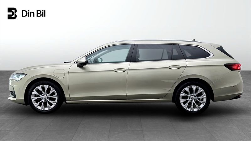 Skoda Superb bild 2