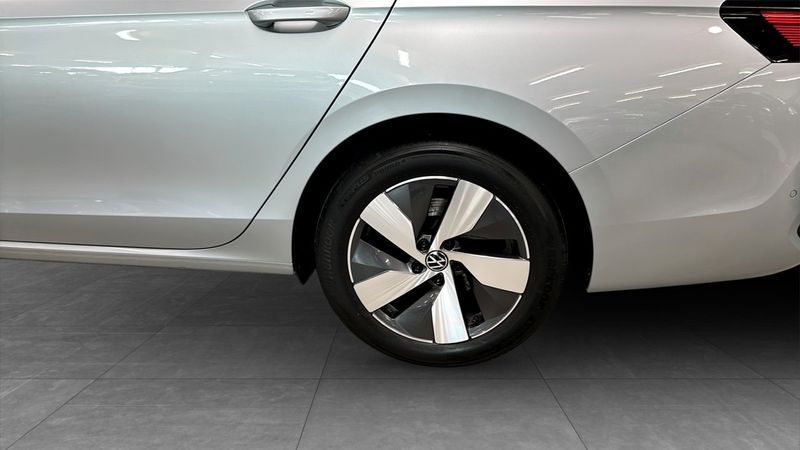 Volkswagen Passat bild 6