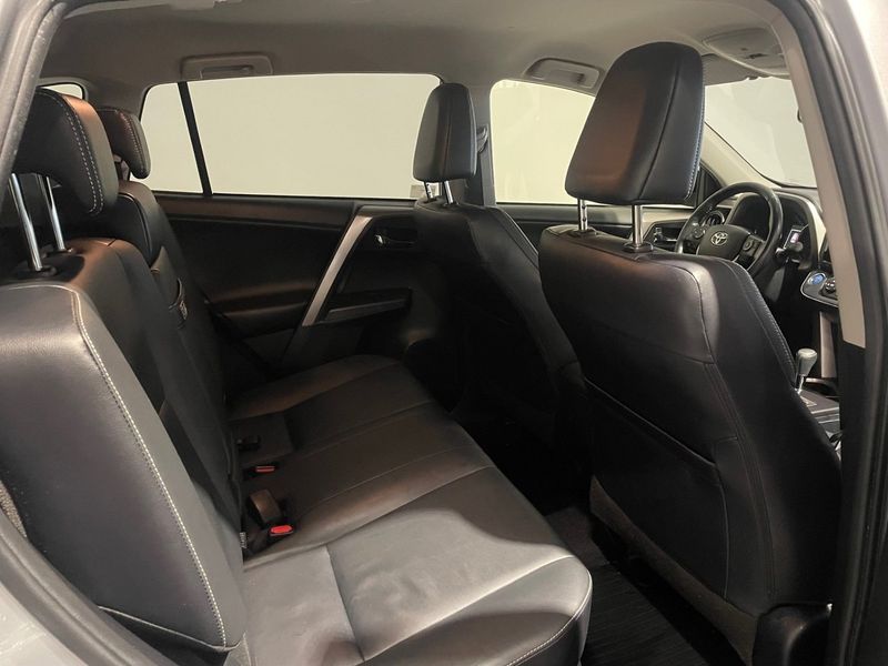 Toyota RAV4 bild 10