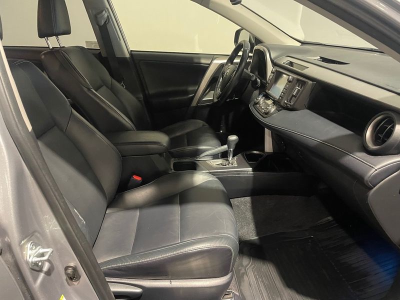 Toyota RAV4 bild 8