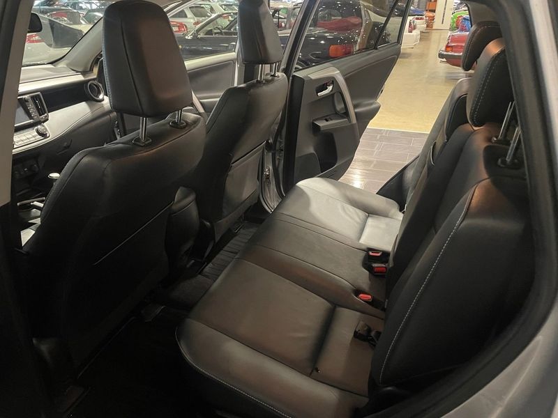 Toyota RAV4 bild 14