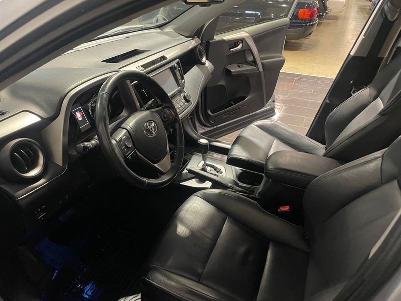Toyota RAV4 bild 7