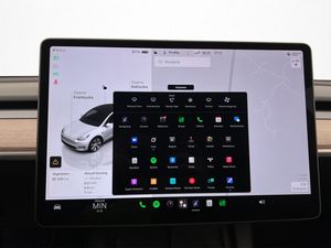 Tesla Model Y bild 24