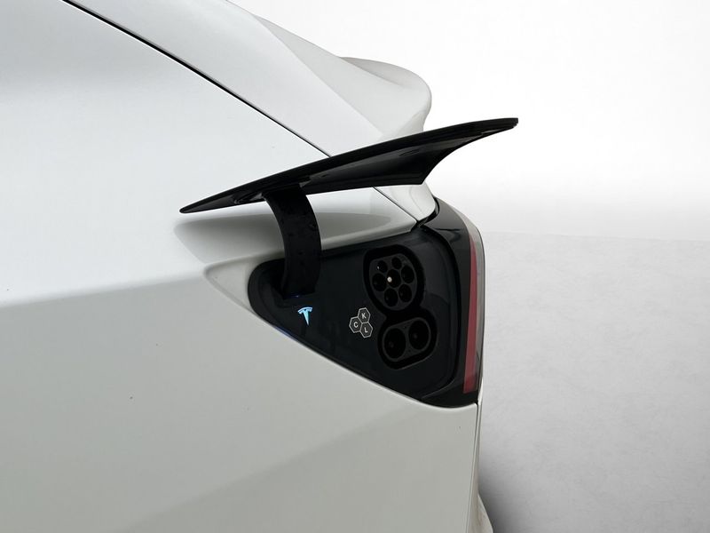 Tesla Model Y bild 34