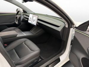Tesla Model 3 bild 14