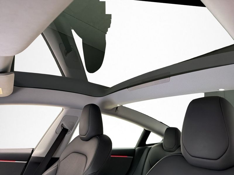 Tesla Model 3 bild 20