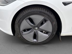 Tesla Model 3 bild 11